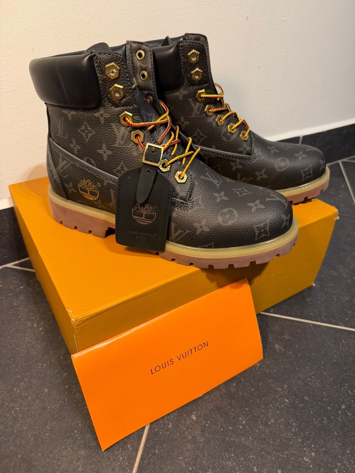 Louis Vuitton x Timberland Boots - Maat 44, Zwart, Boots, Nieuw, Ophalen of Verzenden
