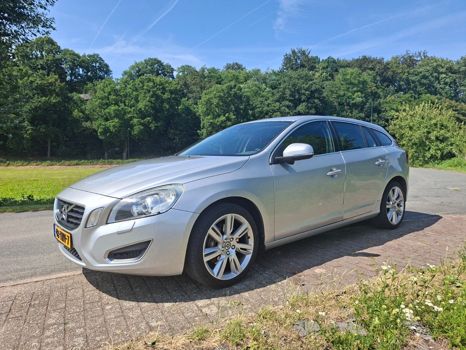 V60 T5 Summum 2012 nieuwe apk, Voorwielaandrijving, Dealer onderhouden, 1800 kg, Zwart