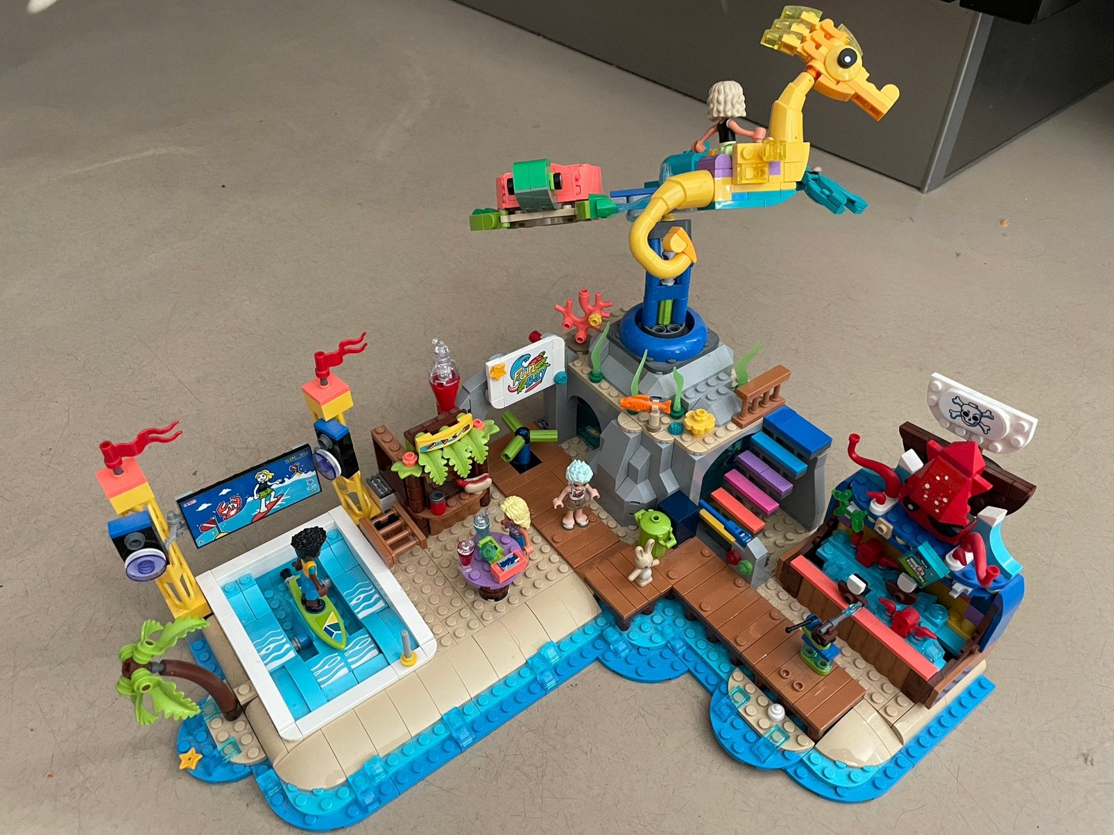 Lego friends strandpretpark 41737, Kinderen en Baby's, Speelgoed | Duplo en Lego, Ophalen, Zo goed als nieuw