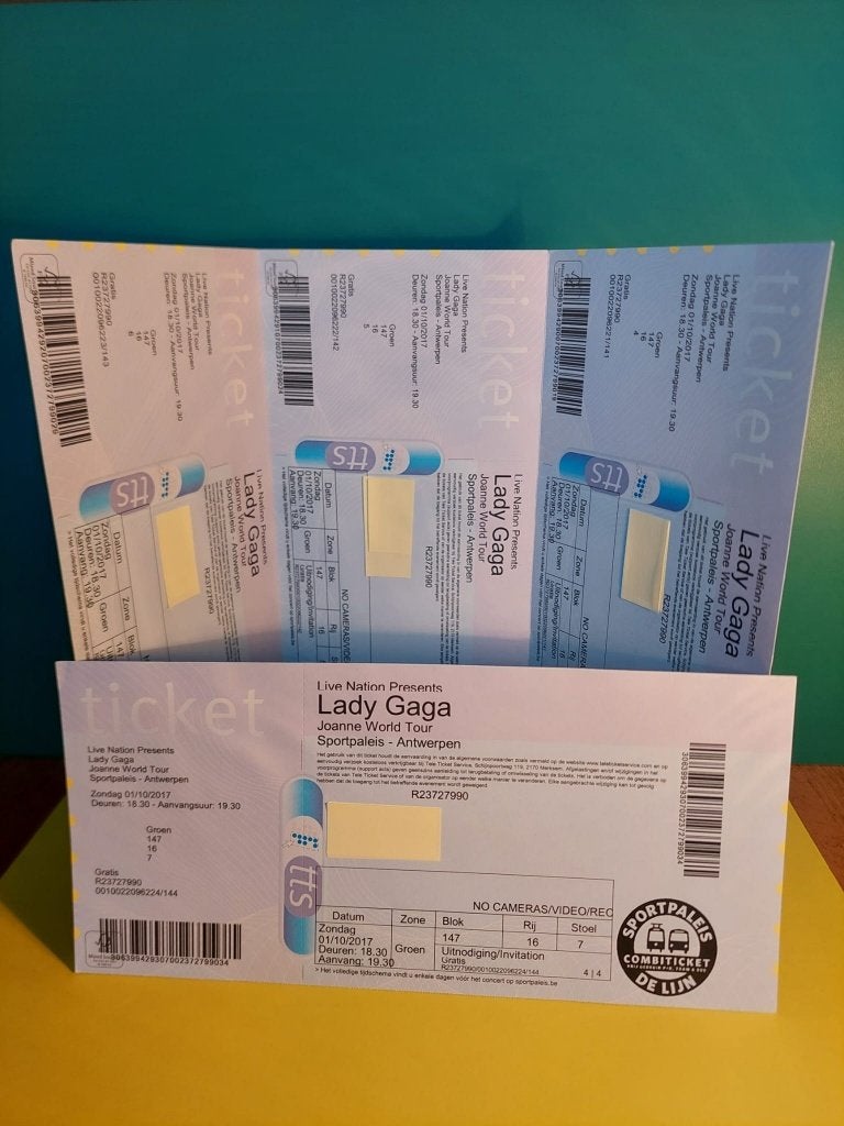 Lady Gaga VIP 4 Tickets Antwerpen 2017 Ongebruikt **MINT**, Tickets en Kaartjes, Concerten | Pop, Drie personen of meer, Maart