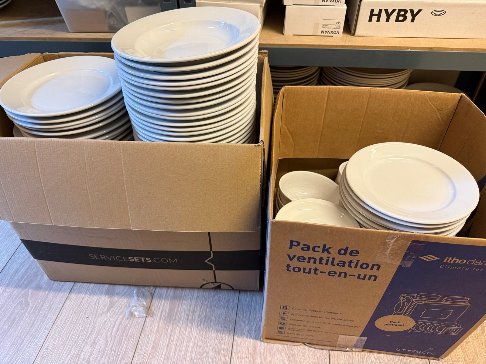 Groot Partij Wit Servies - Borden, Kommen, Kopjes, Ophalen, Gebruikt, Keramiek, Effen