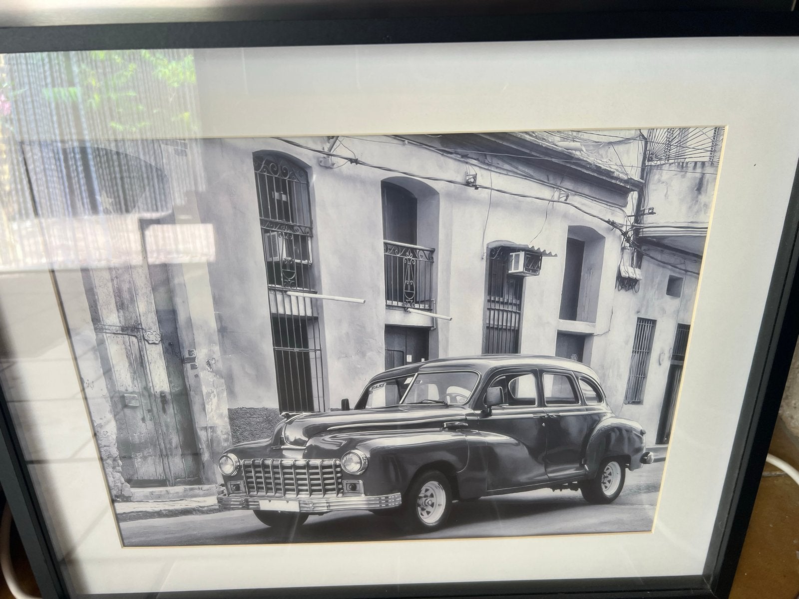 Set van 2 ingelijste zwart-wit foto's: Cuba & Vliegtuig, Antiek en Kunst, Kunst | Tekeningen en Foto's, Ophalen, Foto, Fotografie