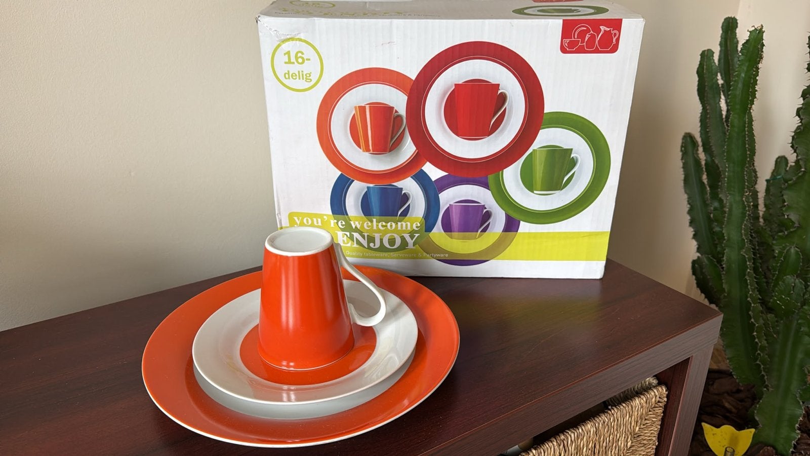 Nieuw 16-delig servies, diverse kleuren, Huis en Inrichting, Keramiek, Vintage, Nieuw, Ophalen of Verzenden