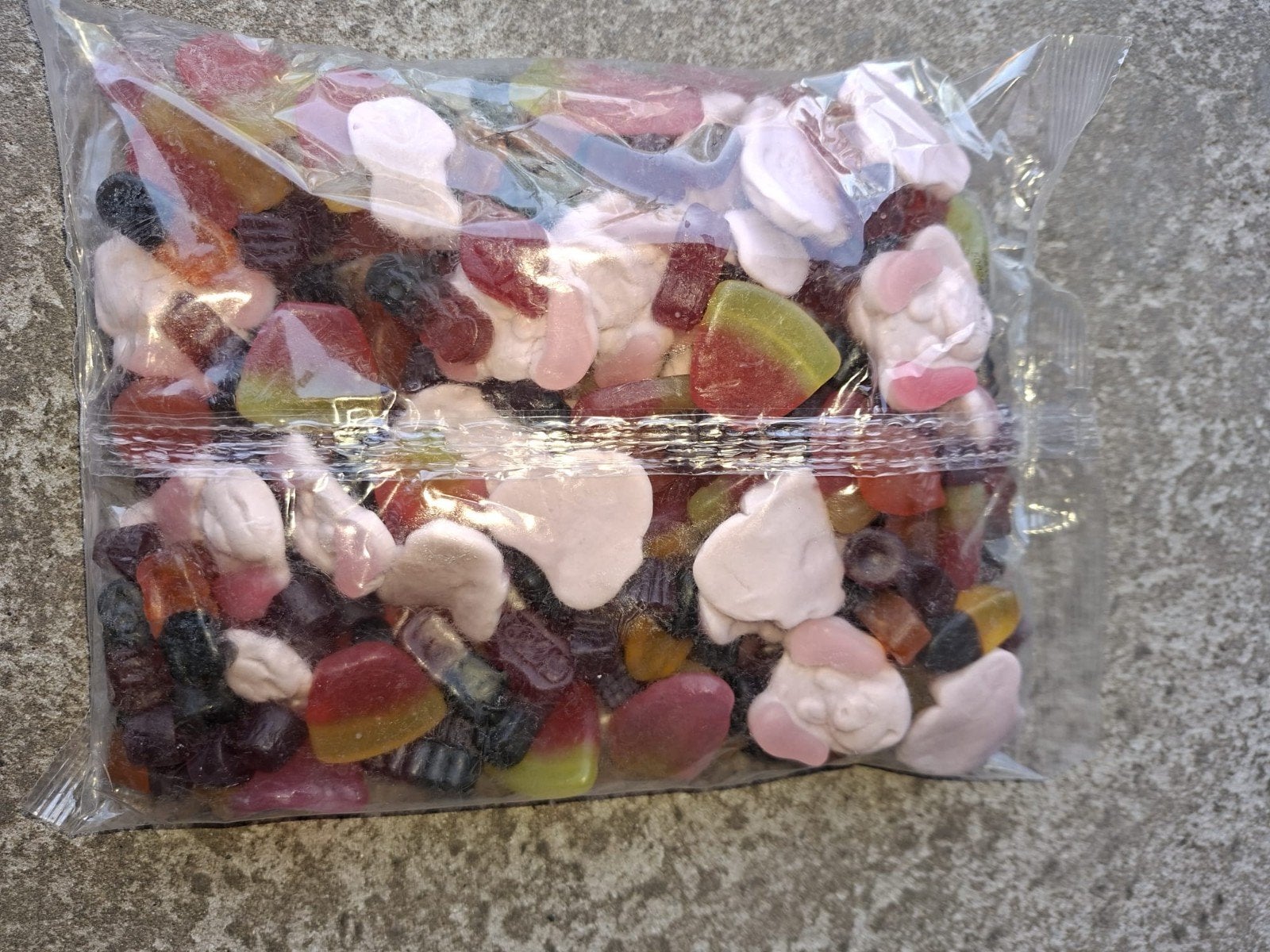 Dozen gemixed met 20 kilo div.soorten snoep, Diversen, Levensmiddelen, Ophalen of Verzenden