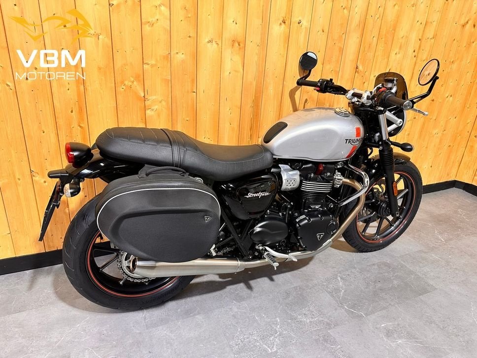 Triumph Street Twin 900 Street-Twin van 1e eigenaar!, Motoren, 2 cilinders, Motorrijbewijs A, Bedrijf, Meer dan 35 kW