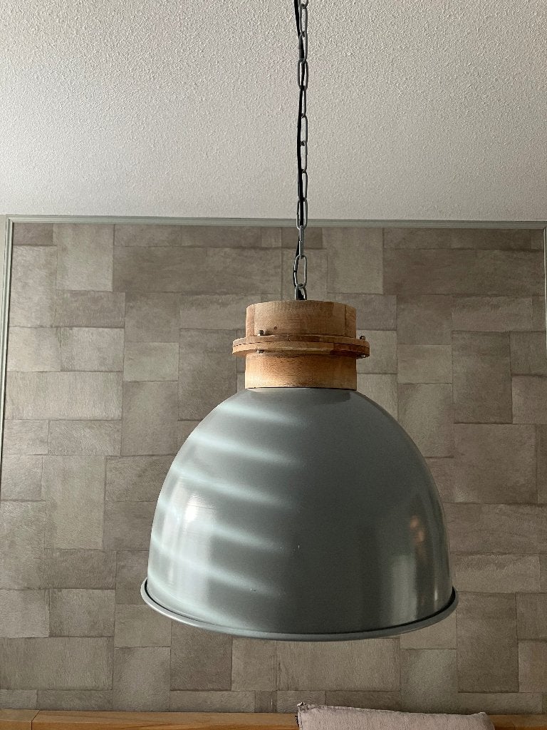 Foto 2 van metalen hanglamp grijs met hout