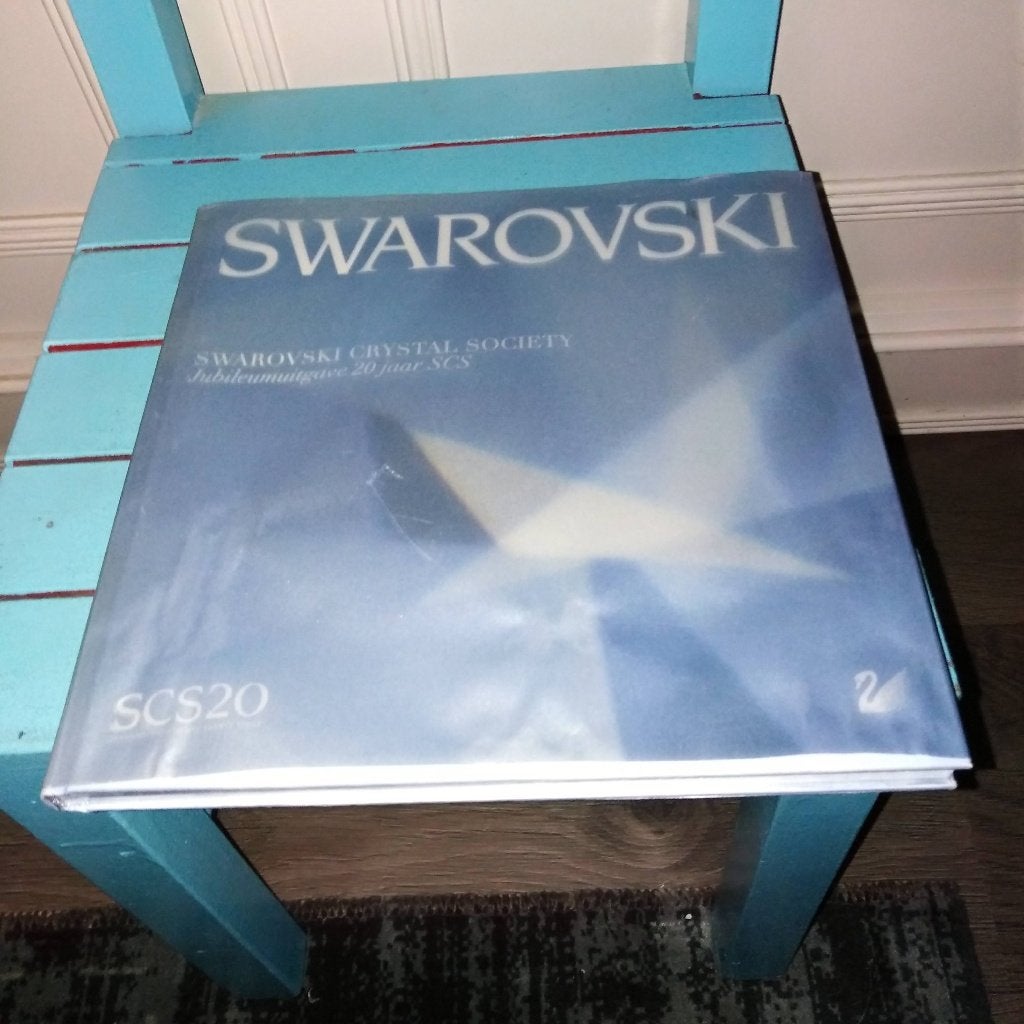 Boek Swarovski Crystal Society Jubileumuitgave 20 jaar SCS, Verzamelen, Ophalen, Zo goed als nieuw, Overige typen