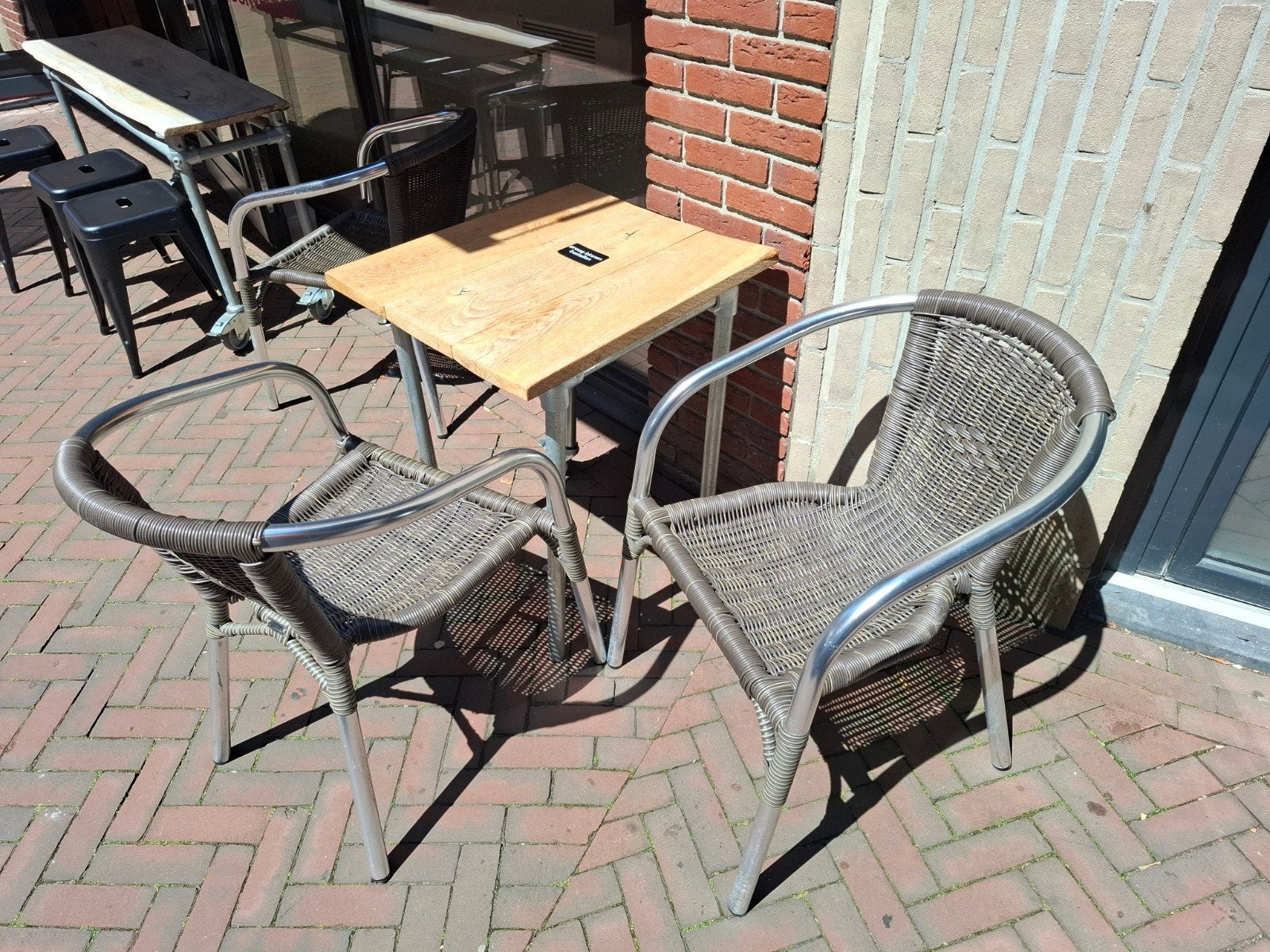 5 tafels (55x60) en 11 RVS stoelen, Tuin en Terras, Ophalen, Gebruikt, Hout