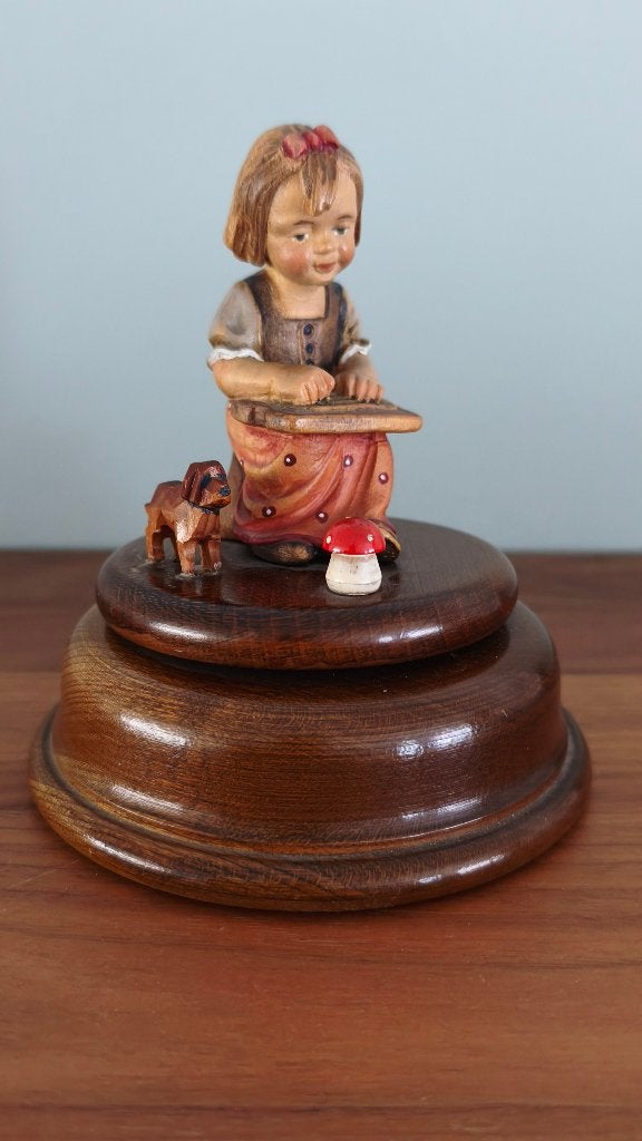 Vintage Reuge Muziekdoosje 'The Blue Danube' - Houten Figuur, Antiek en Kunst, Ophalen of Verzenden