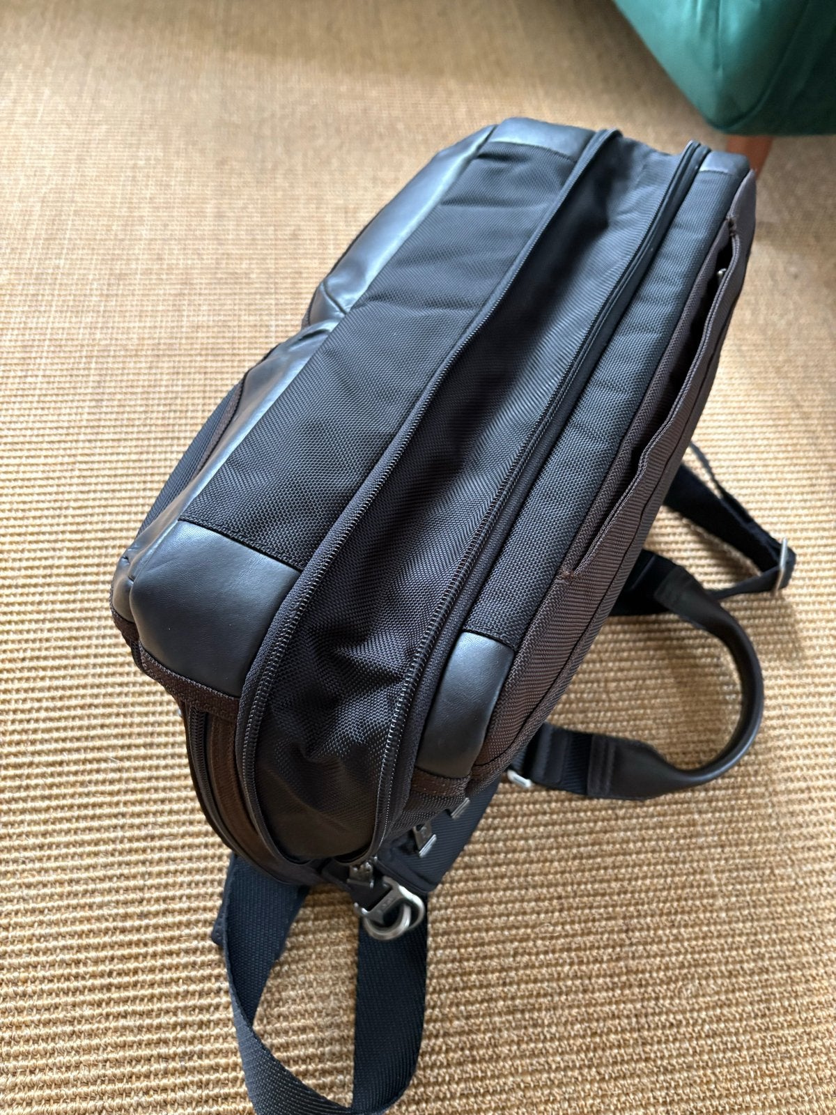 Foto 8 van Tumi Laptoptas - Bruin/Zwart, Zo goed als nieuw