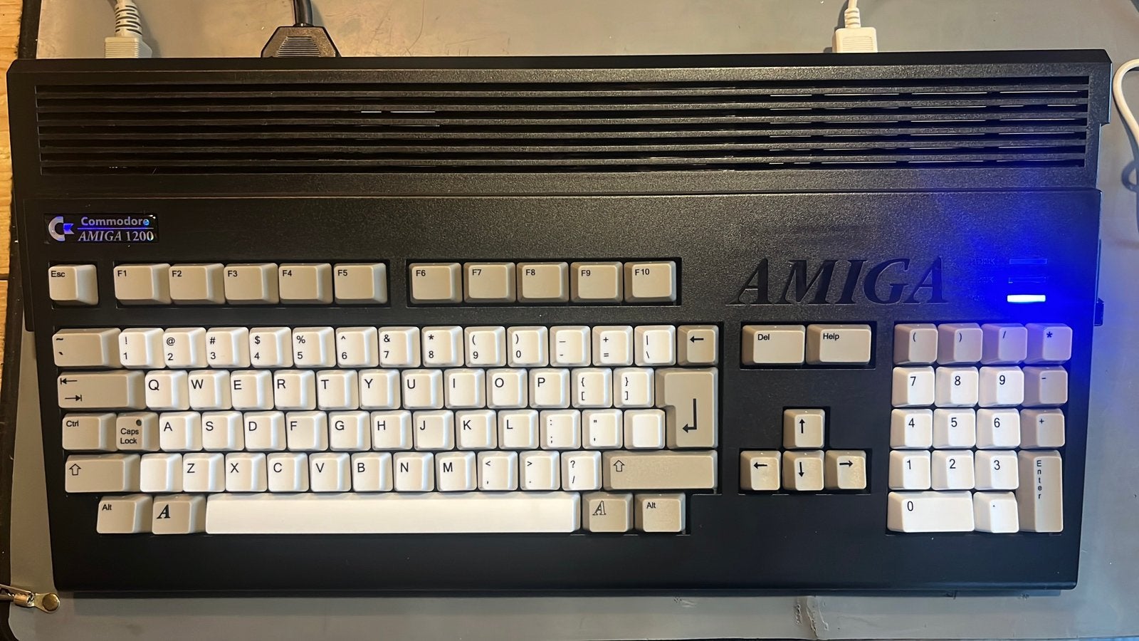 Amiga A1200 BLACK & WHITE, Ophalen
