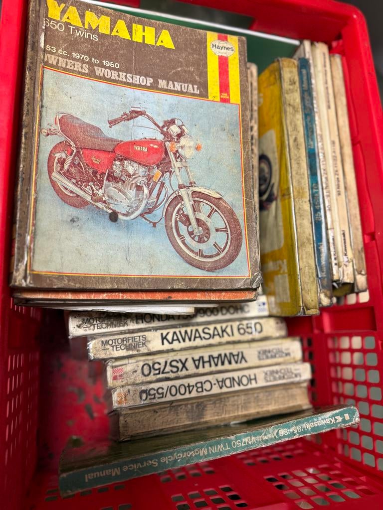 Diverse Motorfiets Werkplaatshandboeken alles in 1 koop, Ophalen, Overige merken