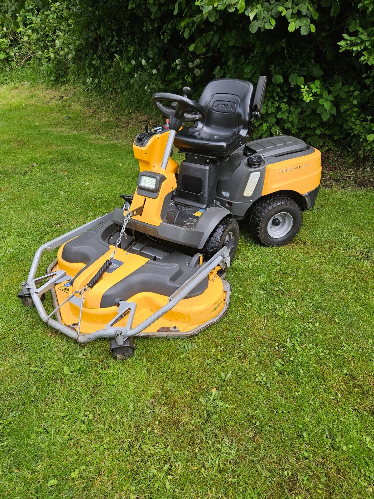 stiga park pro 340 ix 4wd zitmaaier frontmaaier grasmaaier, Tuin en Terras, Ophalen of Verzenden, Gebruikt, Mulchfunctie, 120 cm of meer