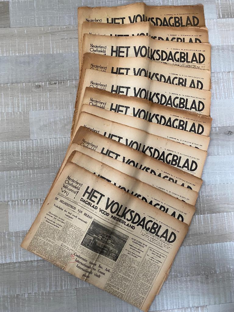 12 x Het Volksdagblad juni 1937 in redelijke staat, Ophalen of Verzenden, Gelezen, Overige typen