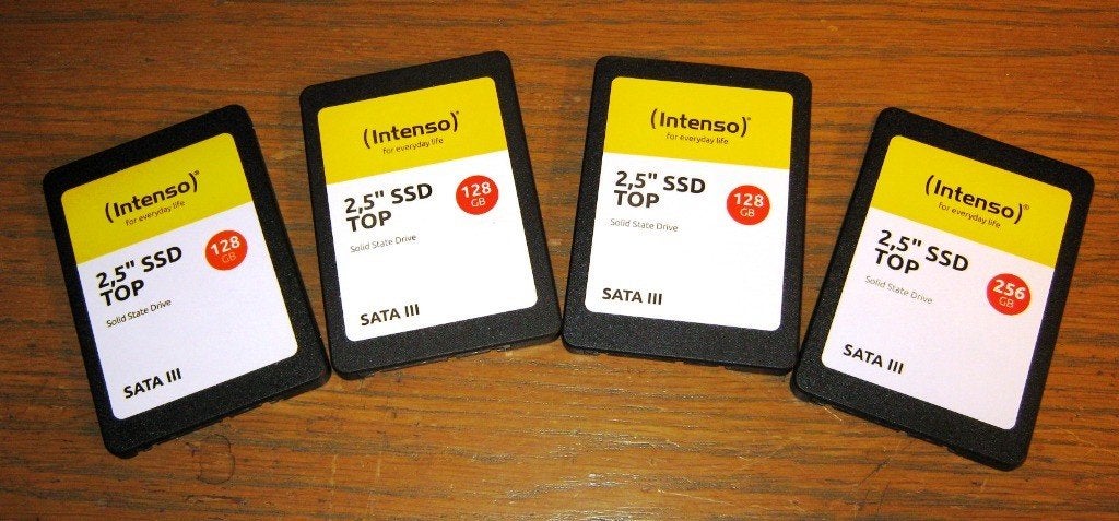 Intenso 2.5" SSD TOP SATA III - Diverse Capaciteiten, Intern, Intenso, Ophalen of Verzenden, Zo goed als nieuw