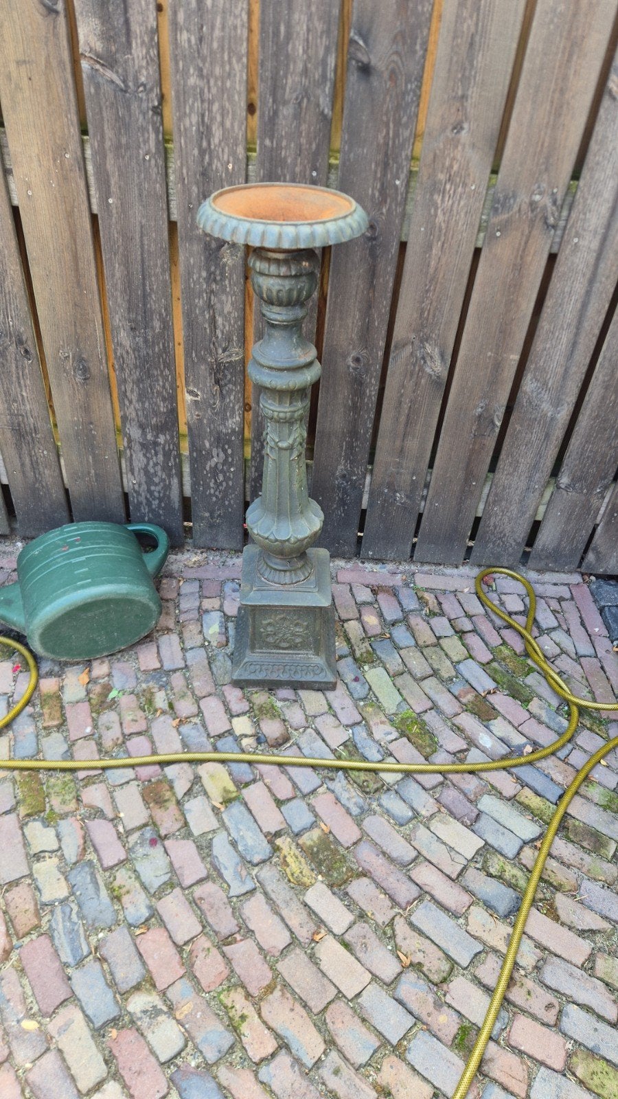 Antieke gietijzeren kaarsenstandaard / kandelaar, Antiek en Kunst, Ophalen, Overige materialen