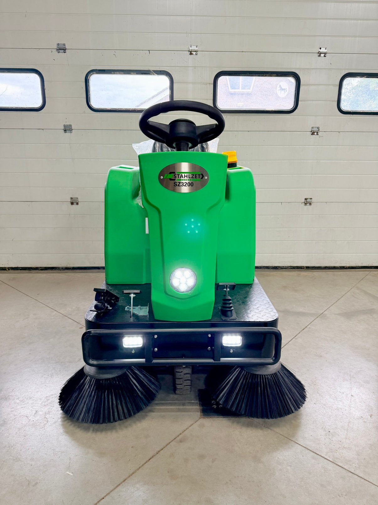 Veegmachine Stahlzet SZ3200, Tuin en Terras, Veegmachines, Ophalen, Nieuw