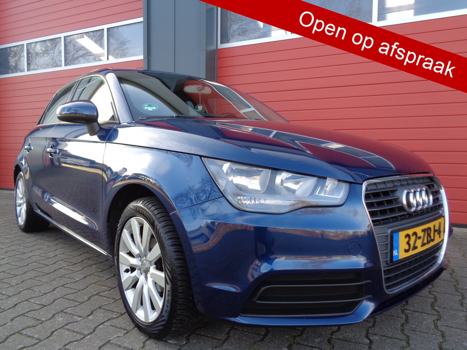 Audi A1 Sportback 1.2 TFSI Connect 86PK Airco Cruise LMV Nav, Voorwielaandrijving, Euro 5, 86 pk, 4 cilinders