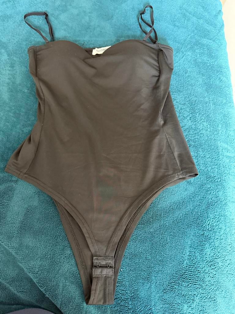 Zwarte body van Giorgia Paris, maat M/L, Kleding | Dames, Ophalen of Verzenden, Zwart, Body of Korset