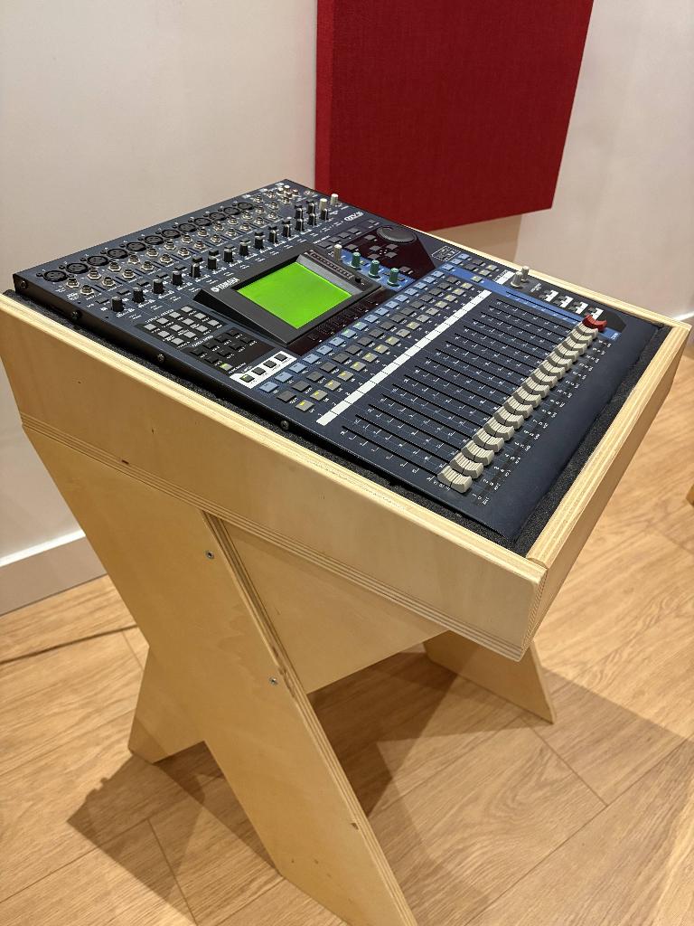 Yamaha 01V96 V2 Digitale Mixer (Goede staat) + Thon Case oa., Muziek en Instrumenten, Mengpanelen, Gebruikt, 10 tot 20 kanalen