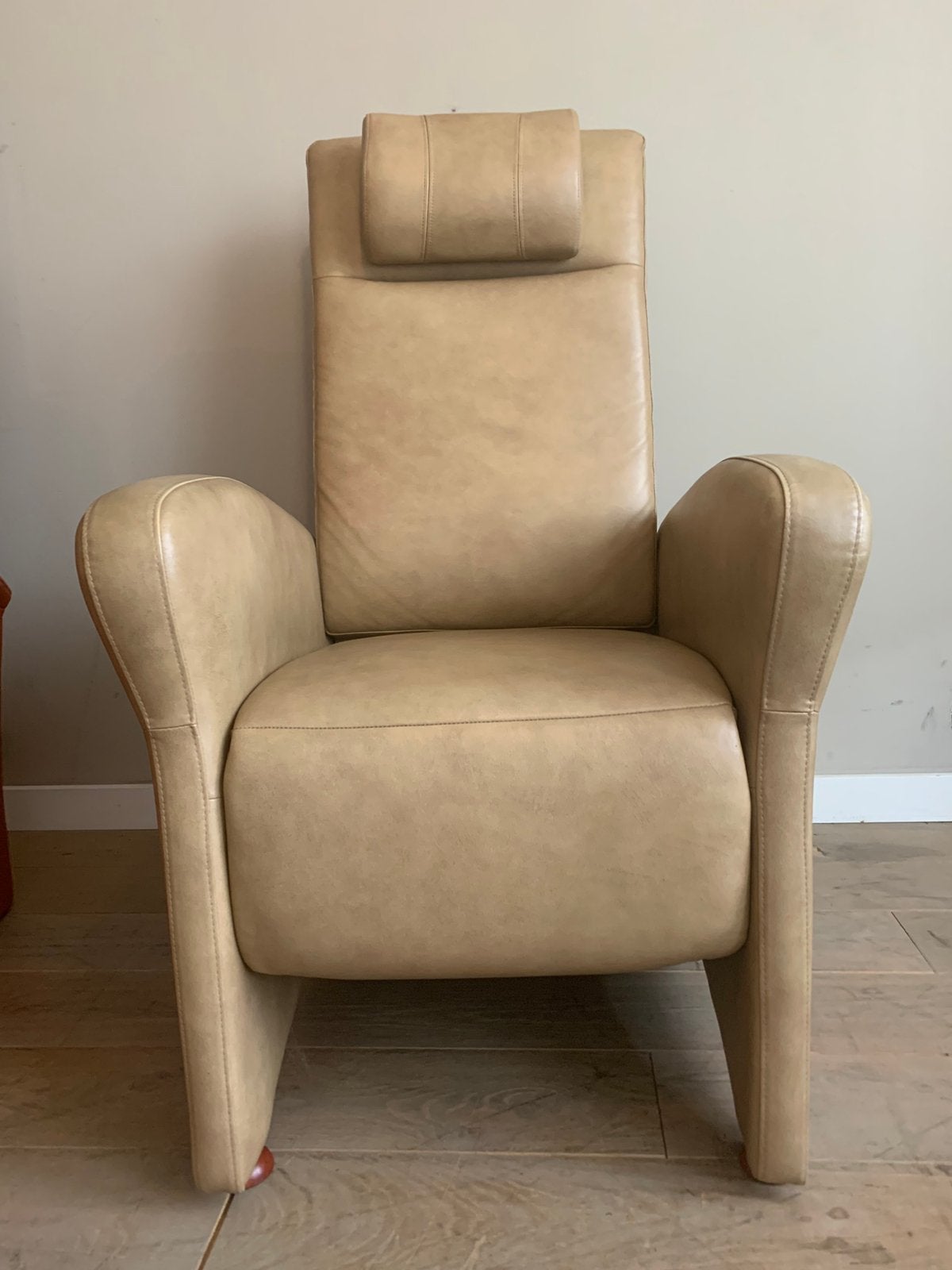 Prachtige Relax fauteuil. Elektrische lendepomp., Huis en Inrichting, Fauteuils, Ophalen, Minder dan 75 cm, Leer, Zo goed als nieuw