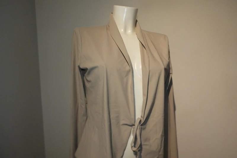 Sarah pacini beige travel stof jasje strik sluiting 36/38, Verzenden, Sarah Pacini, Beige, Jasje