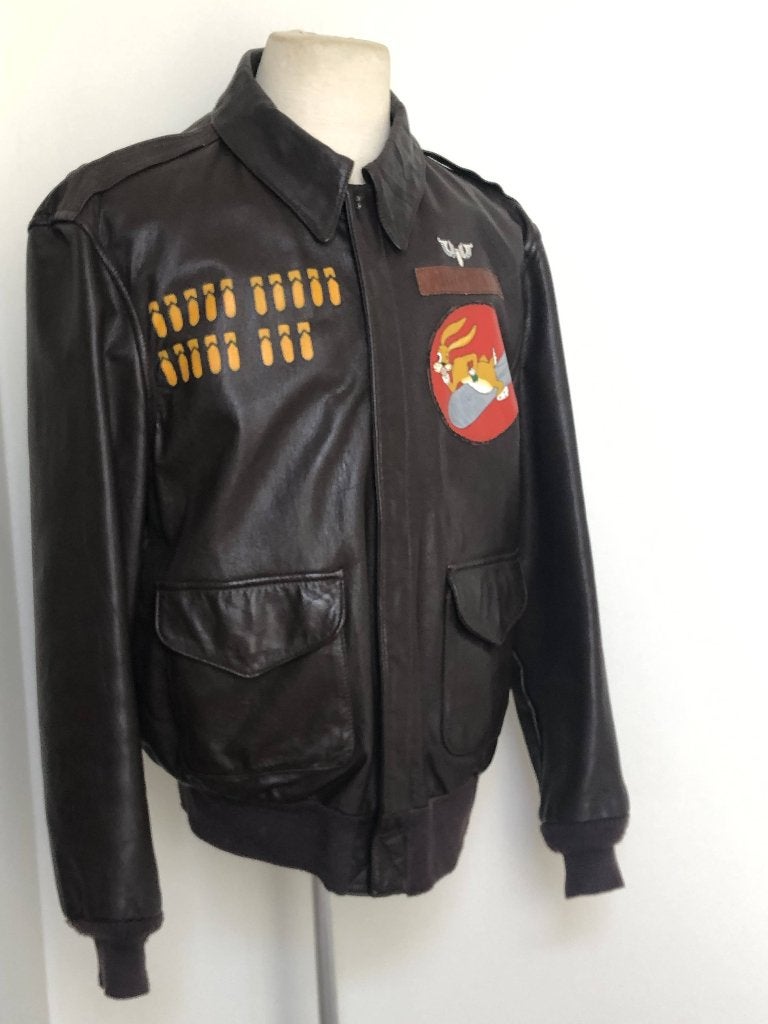 A2 jacket Cooper maat 44 US of Large met nose art, Ophalen of Verzenden, Luchtmacht, Amerika, Kleding of Schoenen