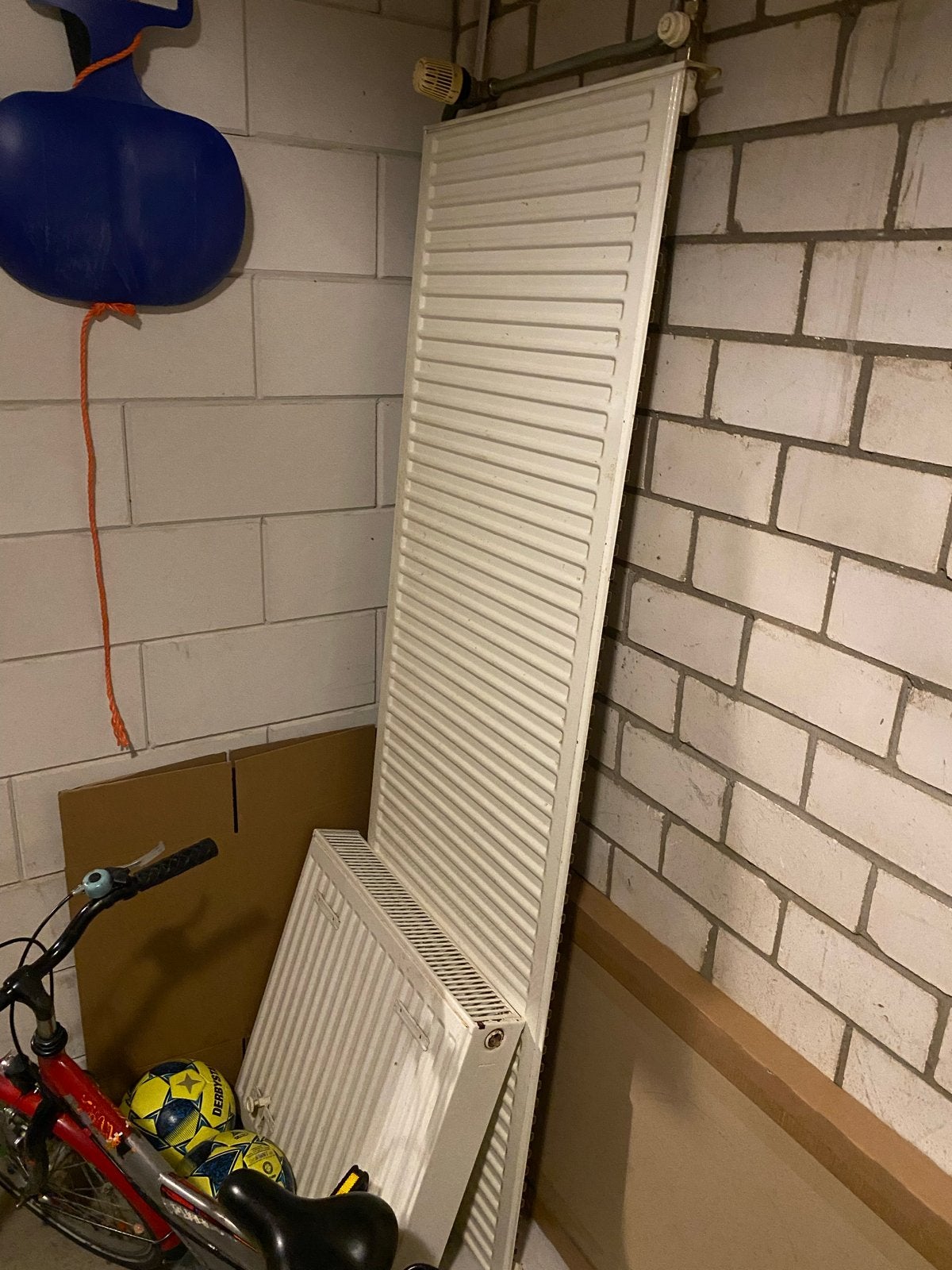 Radiator - Gebruikt, diverse maten, Doe-het-zelf en Verbouw, Verwarming en Radiatoren, Gebruikt, Radiator, Ophalen of Verzenden