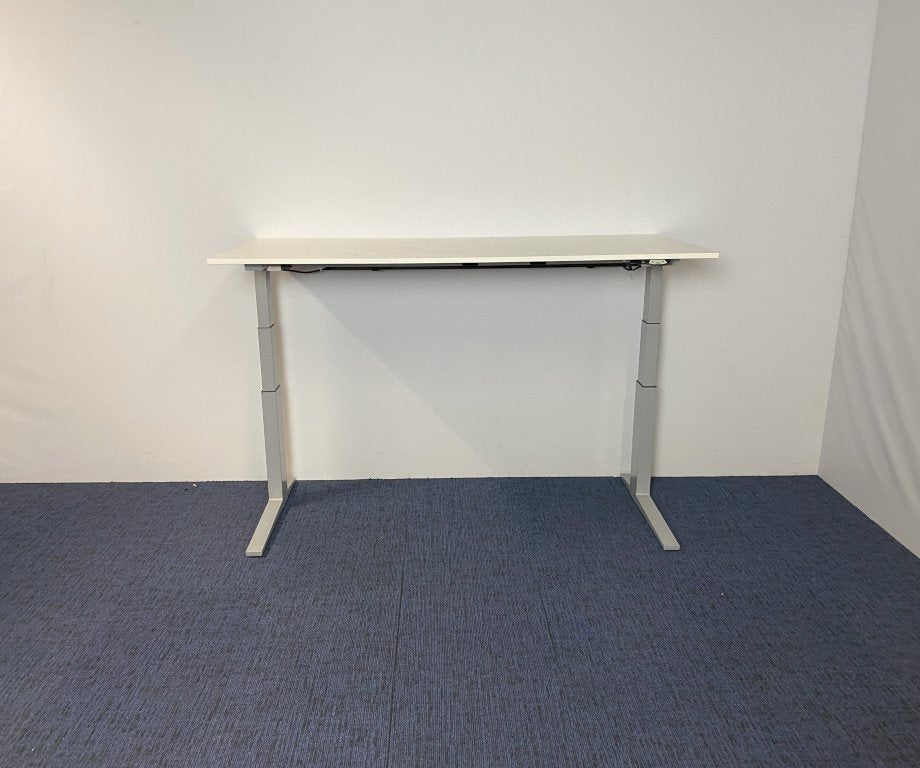 6 x Zit/sta bureau Bene (elektrisch), wit blad, 180 x 80 cm, Huis en Inrichting, Bureaus, Ophalen, Elektrisch, Gebruikt, Zit-sta bureau