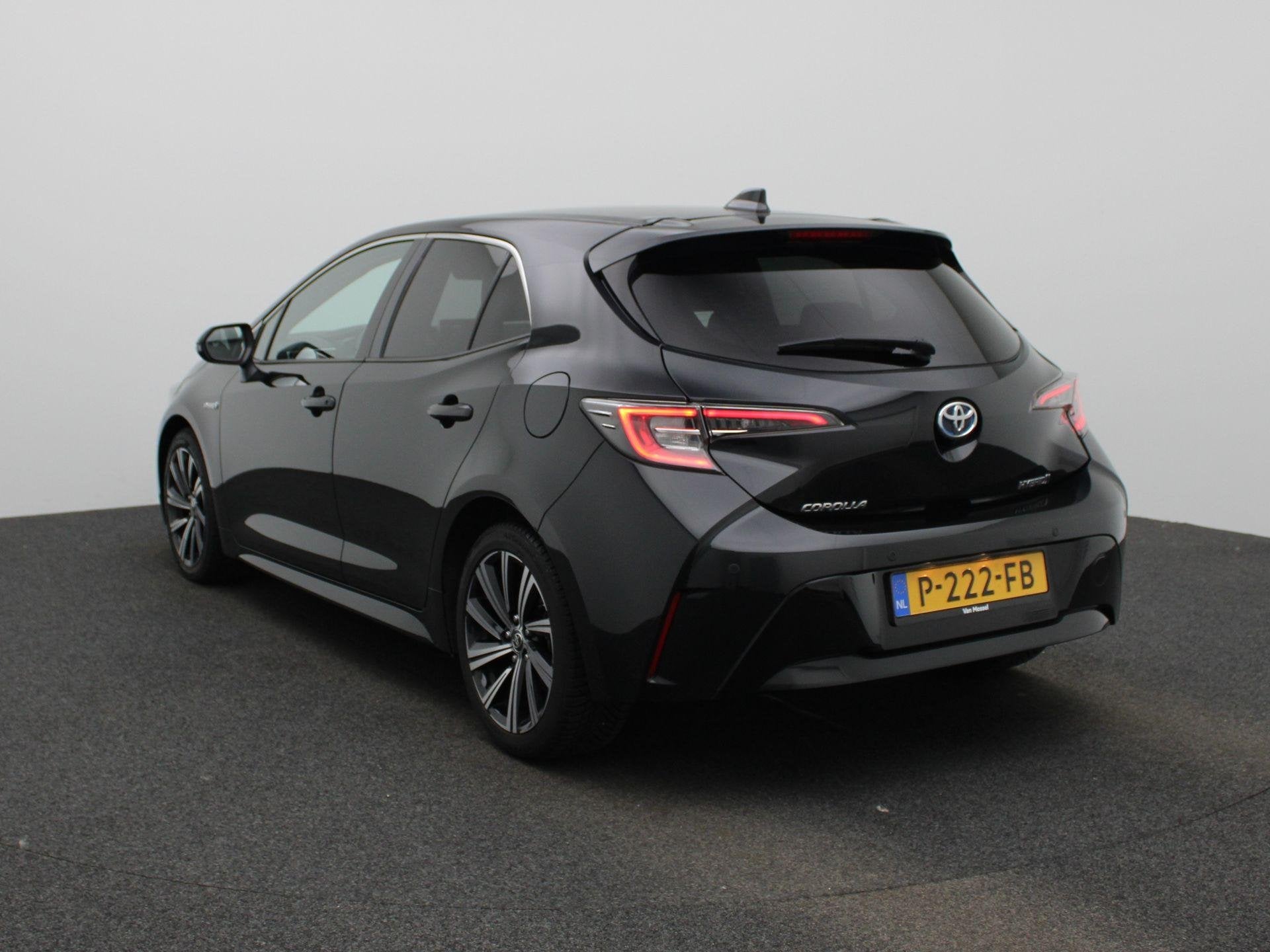 Toyota Corolla 1.8 Hybrid Business Plus AUTOMAAT | NAVIGATIE, 12 maanden, 450 kg, Gebruikt, 4 cilinders