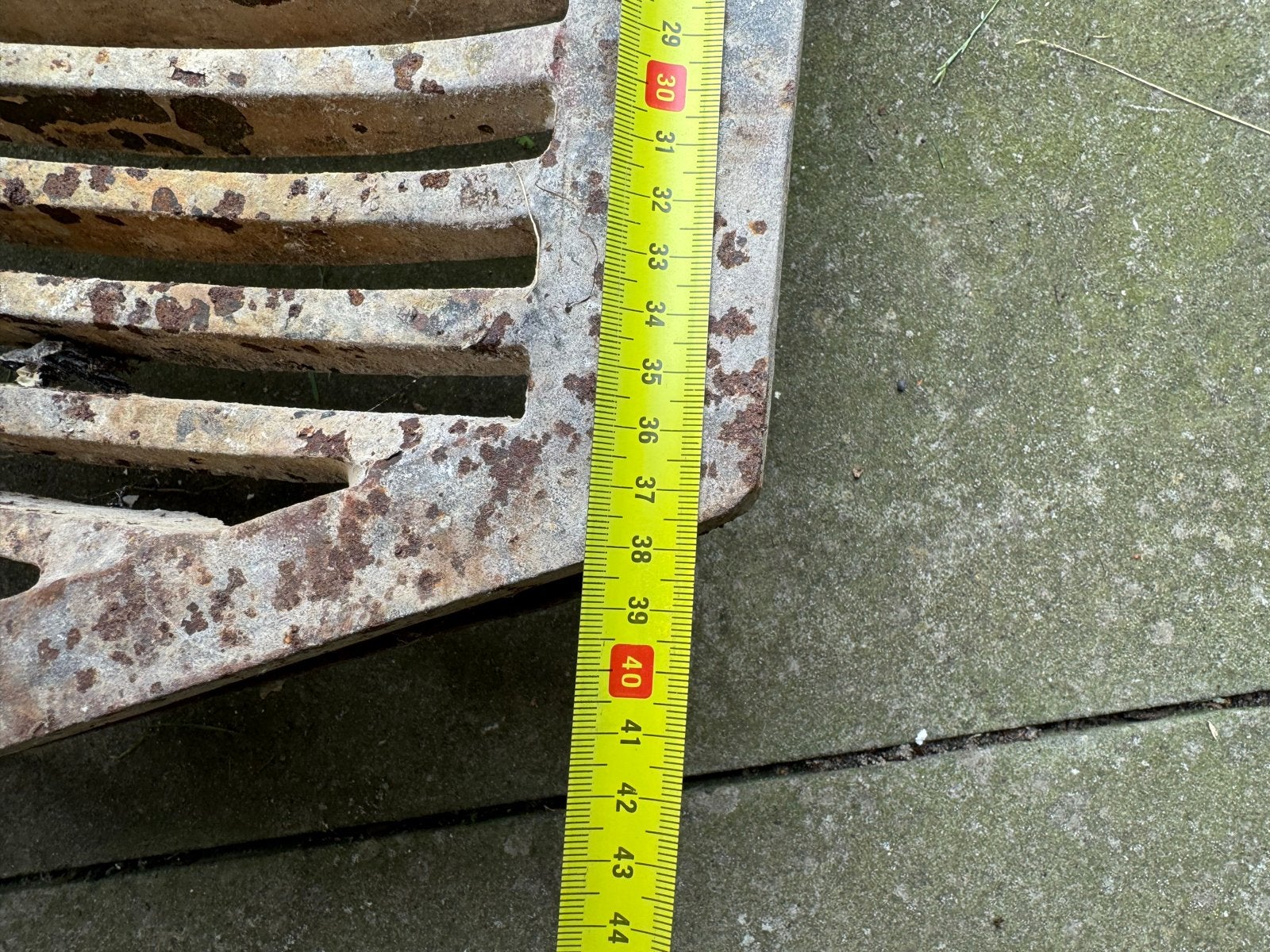 Robuuste gietijzeren haardrek/ stookrooster, Huis en Inrichting, Haarden, Ophalen, Gebruikt, Vrijstaande haard, Houthaard