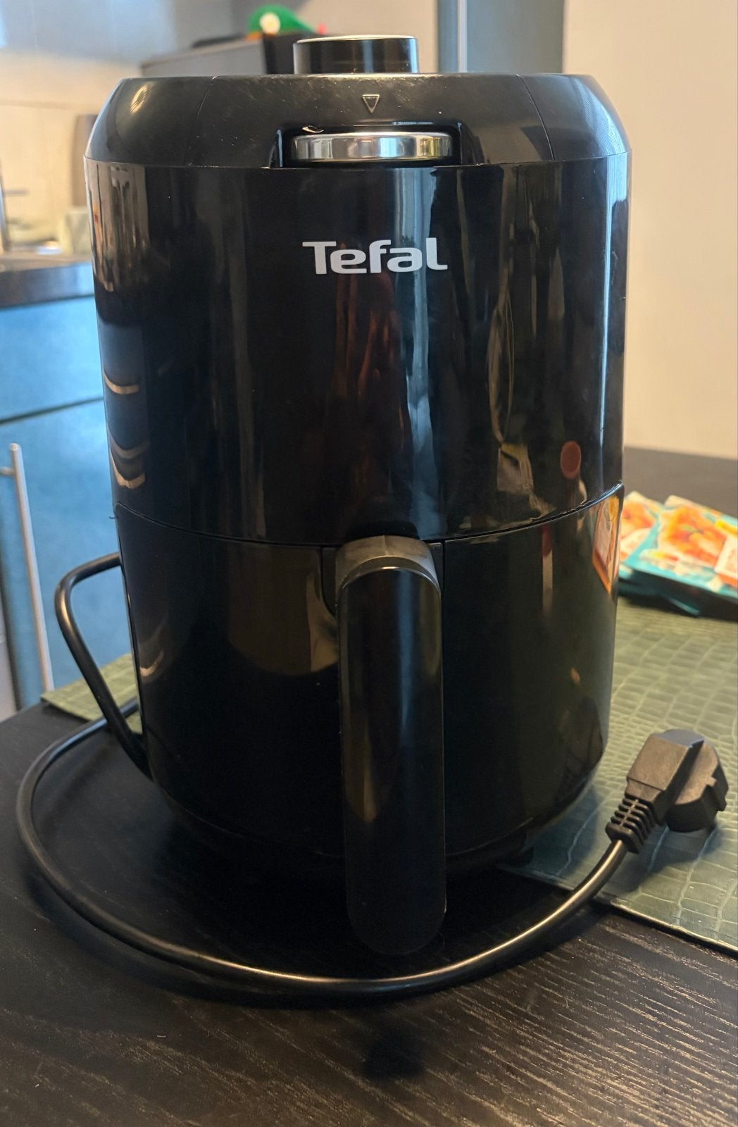 Tefal Airfryer 1.6L - Zo goed als nieuw, Witgoed en Apparatuur, Ophalen of Verzenden, Zo goed als nieuw, Airfryer, 1500 gram of meer
