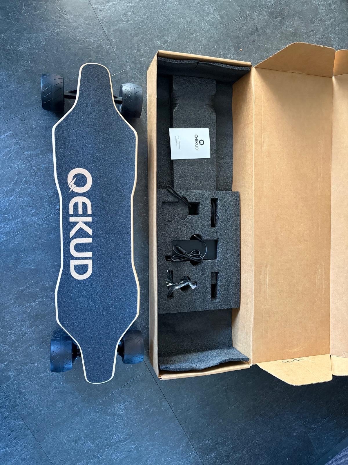 Qekud S4 Elektrisch Longboard/Skateboard - Nieuw in doos, Ophalen of Verzenden, Nieuw, Skateboard, Longboard