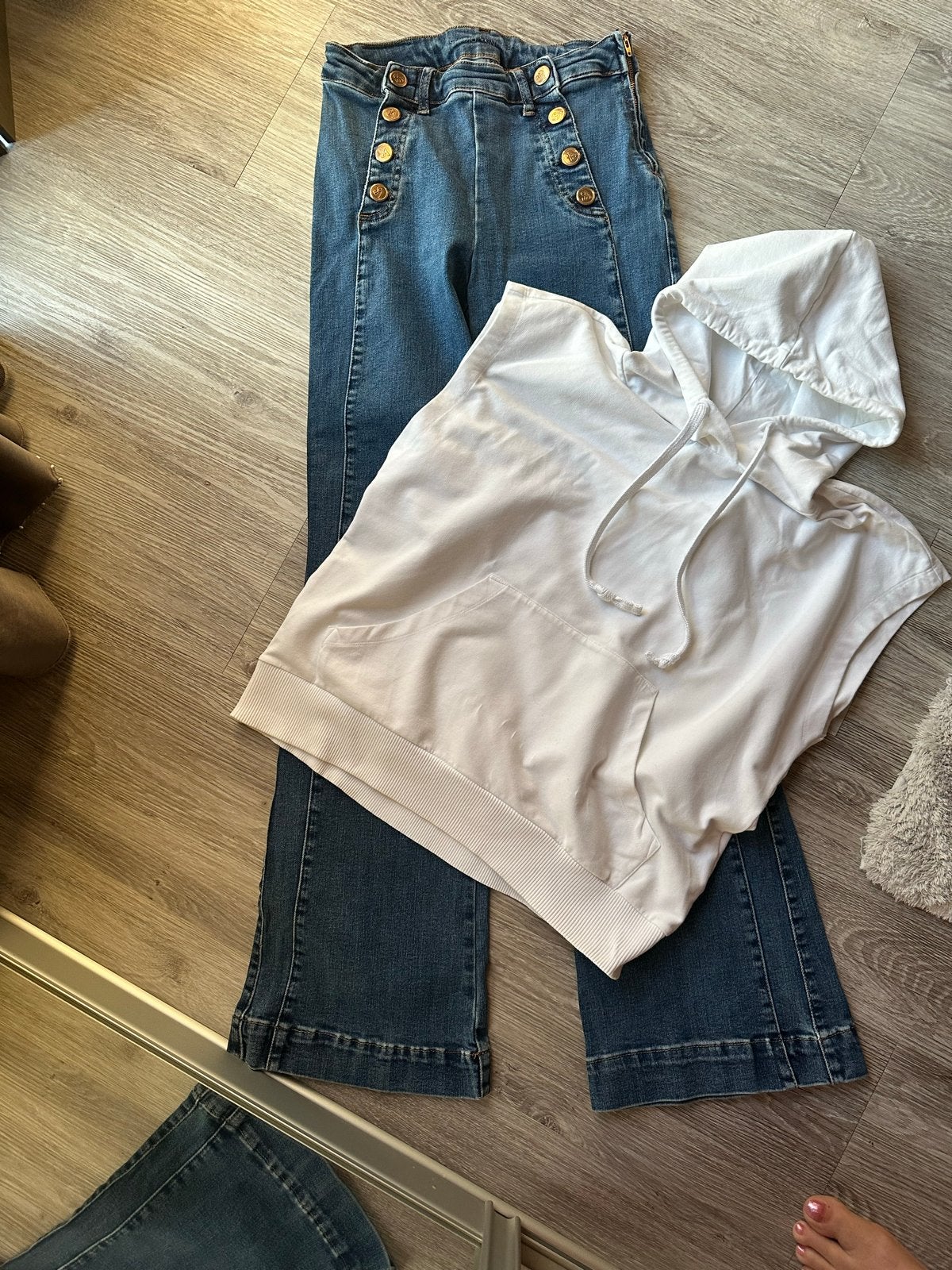 Studio Anneloes hoodie & flared jeans set - Maat S, Kleding | Dames, Spijkerbroeken en Jeans, Ophalen of Verzenden, Zo goed als nieuw