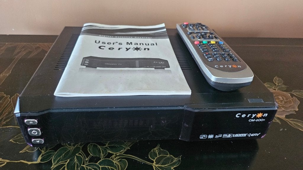 Digitale Satellite Receiver * CEYRON CM-200+ Evt met Schotel, Audio, Tv en Foto, Schotelantennes, Ophalen of Verzenden, Zo goed als nieuw
