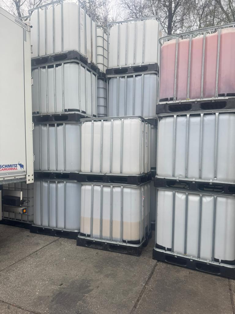 IBC containers te koop 15,00 euro, Tuin en Terras, Regentonnen, 150 liter of meer, Ophalen of Verzenden, Zo goed als nieuw