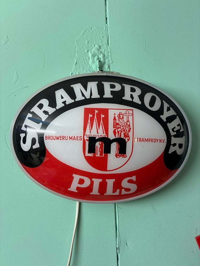 Te koop gevraagd   Brouwerij Maes lichtbak, Ophalen of Verzenden, Gebruikt, Lichtbak of (neon) lamp