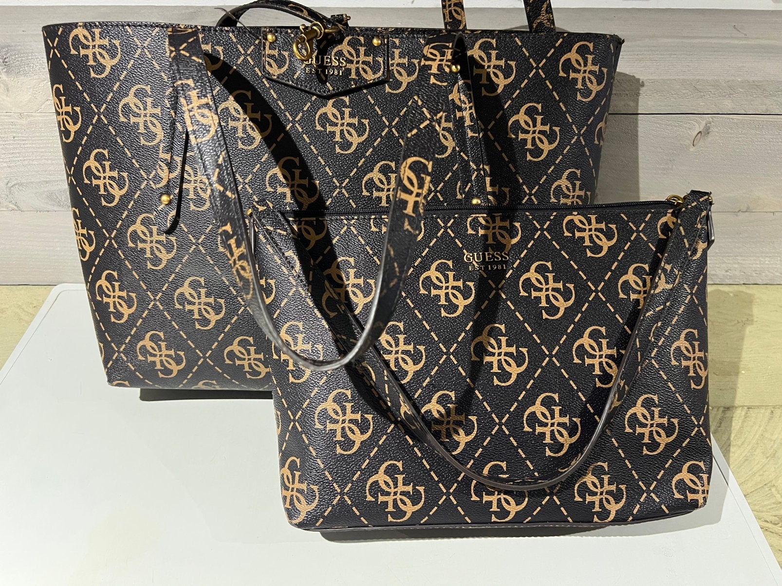 Guess Grote Schoudertas Dames - Eco Brenton - Bruin, Bruin, Minder dan 40 cm, Nvt, Nvt