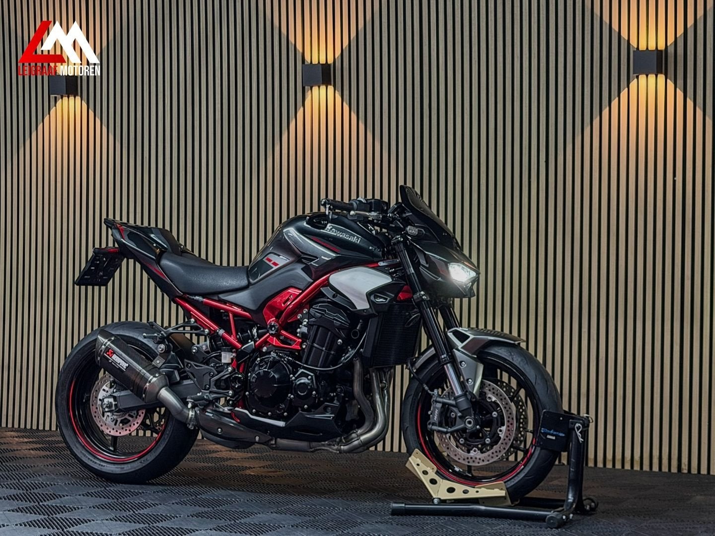 KAWASAKI Z900 PERFORMANCE - Quickshifter - Akrapovic, 4 cilinders, 948 cc, Bedrijf, Onbekend