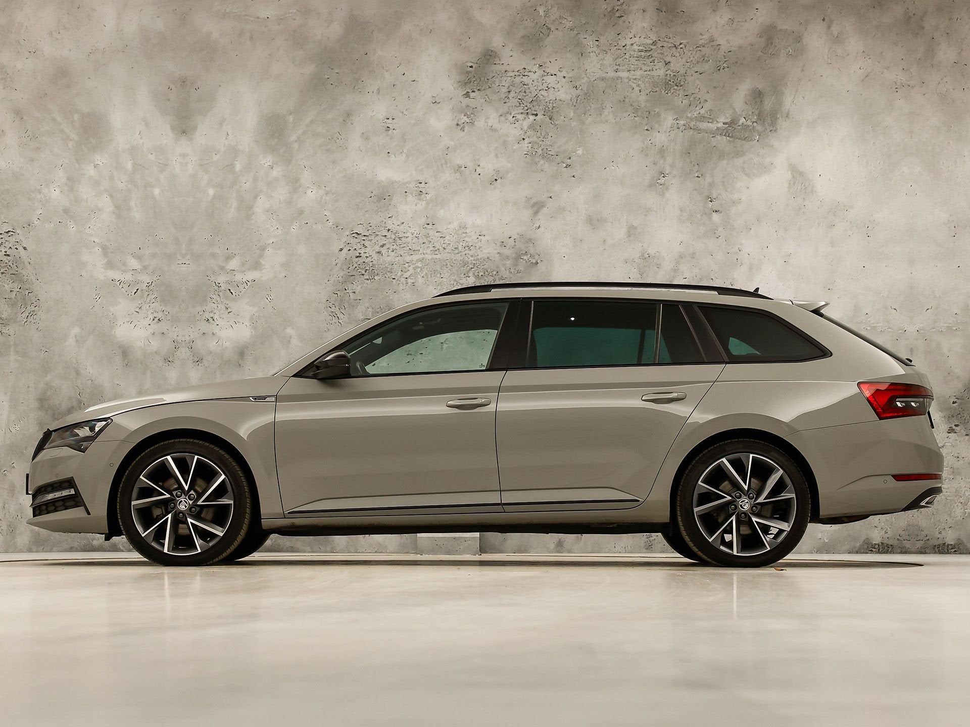 Skoda Superb Combi 1.4 TSI iV Sportline 218Pk Automaat (PANO, Auto's, 12 maanden, Gebruikt, 4 cilinders, Automatische klimaatregeling