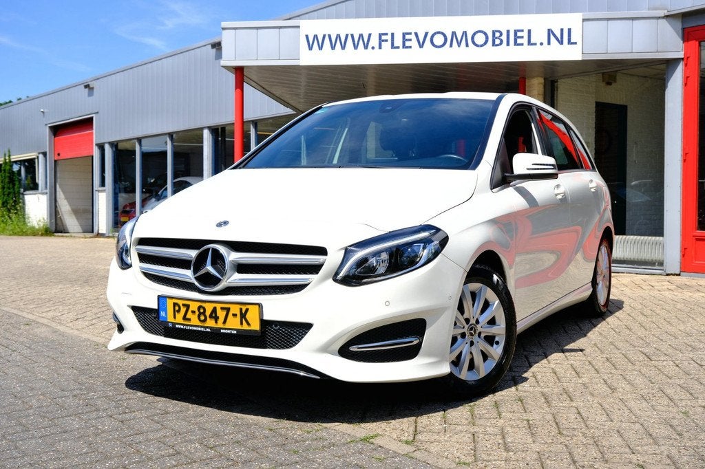 Mercedes-Benz B-klasse 180 Ambition Aut. Navi|LED|Airco|Half, Auto's, Mercedes-Benz, Bedrijf, Te koop, B-Klasse, ABS, Achteruitrijcamera