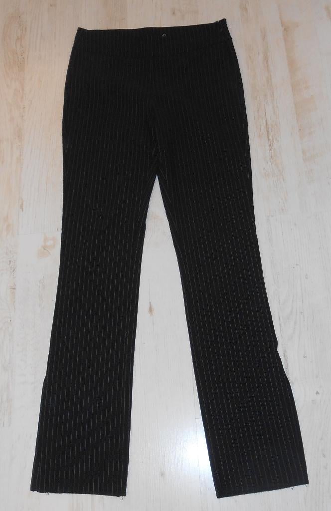 Amisu flared pantalon zwart met krijtstreep mt 42, Zwart, Maat 42/44 (L), Ophalen of Verzenden, Zo goed als nieuw