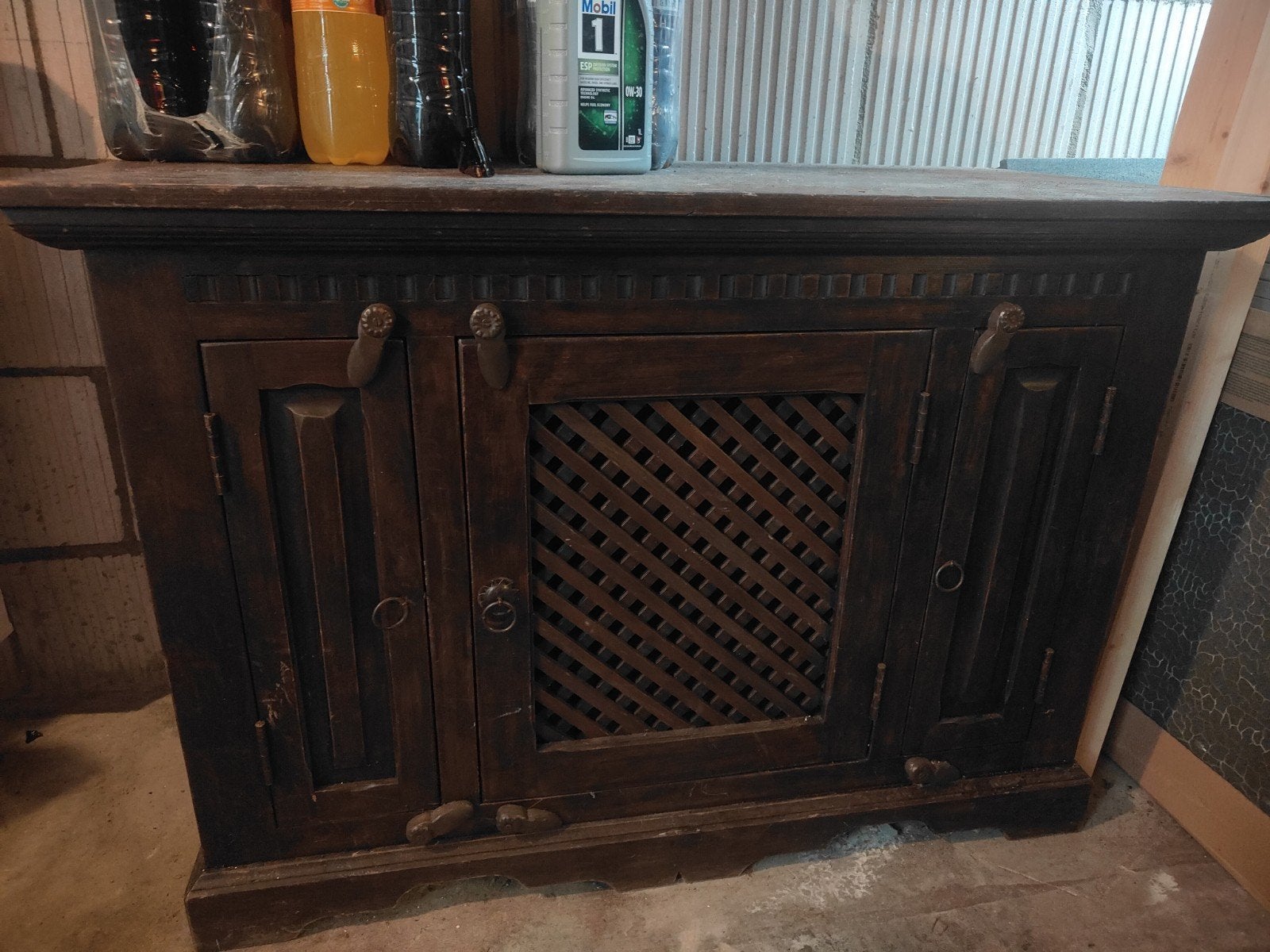 Antiek houten dressoir met opengewerkt detail, Ophalen