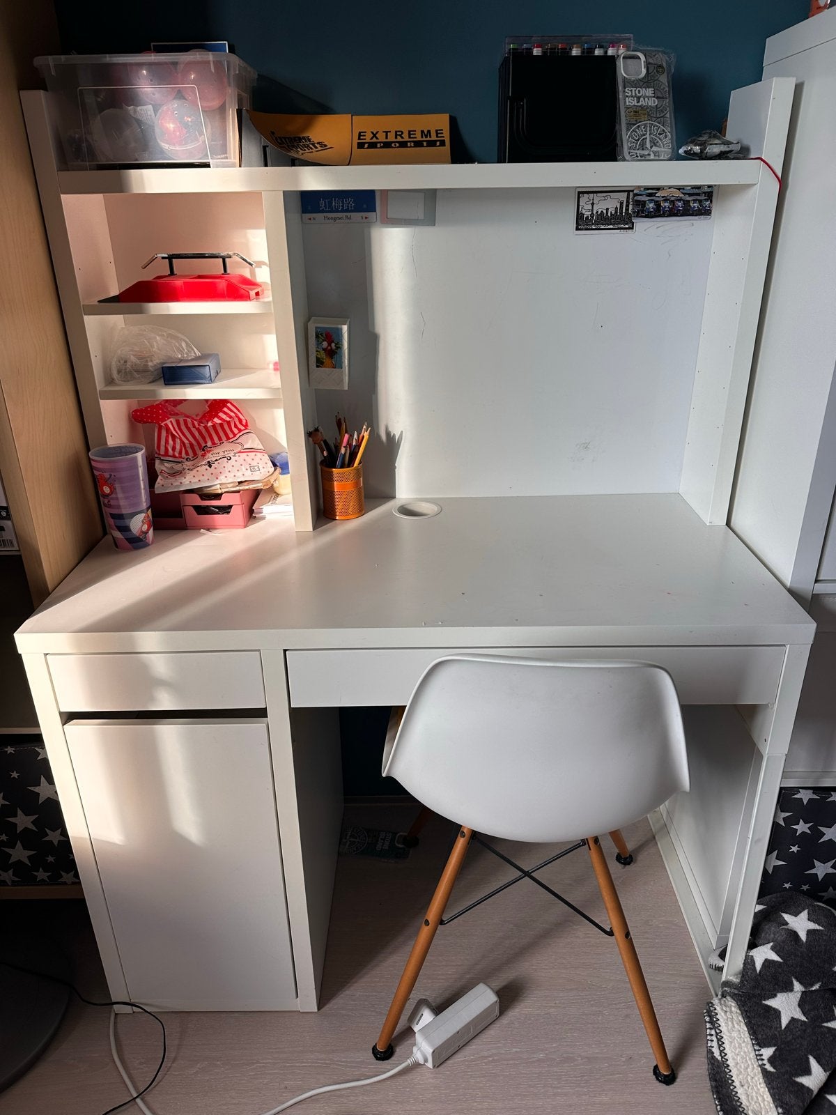 IKEA Micke bureau met opzetstuk - wit, Ophalen, Opbergruimte, Gebruikt, Spaanplaat of MDF