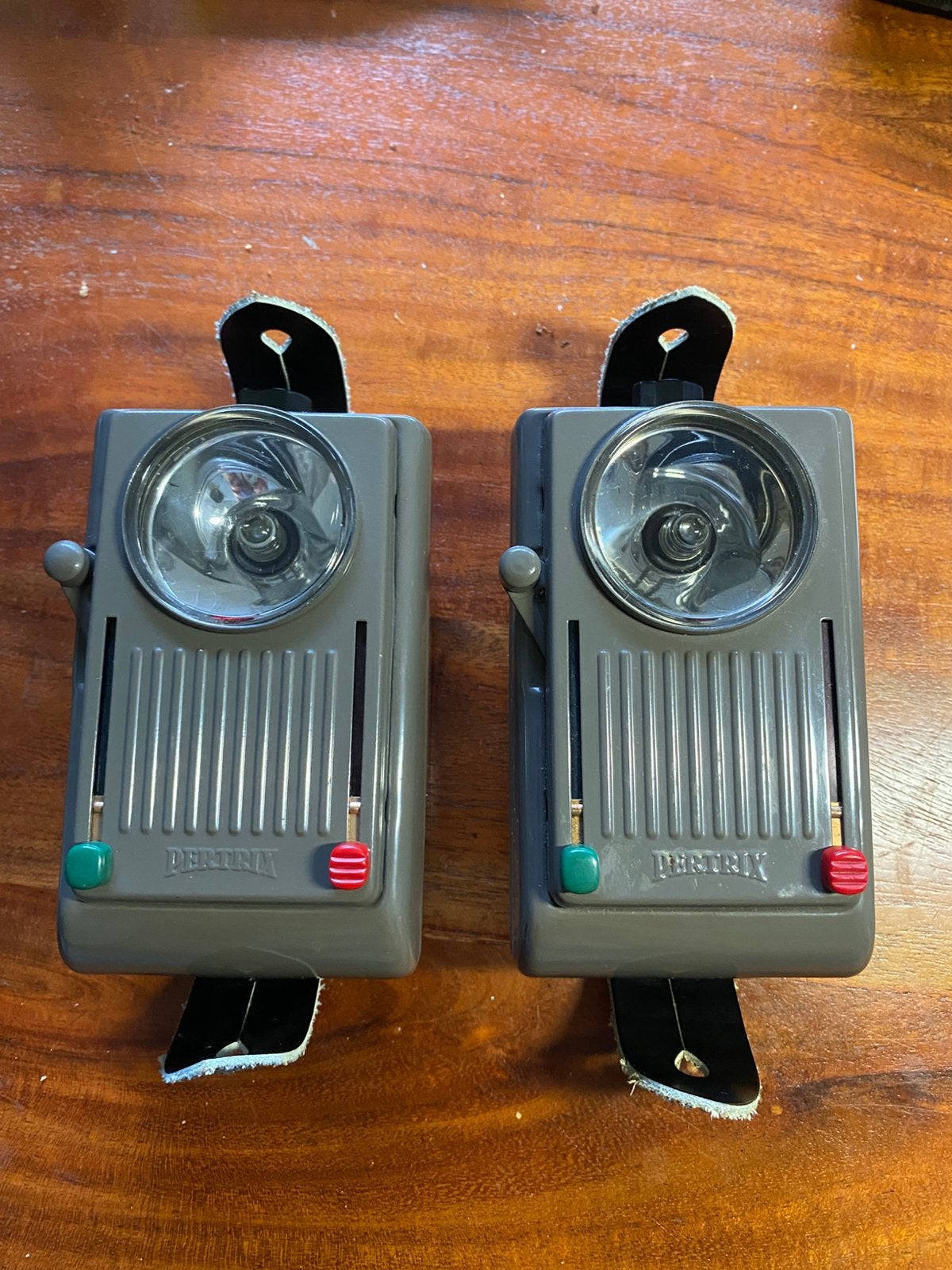 Pertrix 685 Signaallamp Seinlamp Zaklamp. 2 Stuks. Nog Nieuw, Ophalen of Verzenden, Landmacht, Overige typen