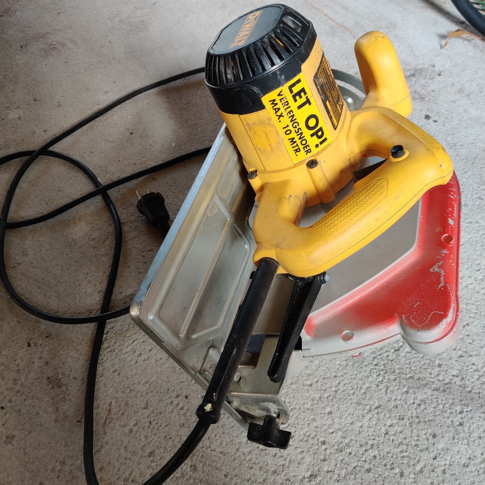 DeWalt Cirkelzaag D23700 - Krachtige 1750W Zaag, Doe-het-zelf en Verbouw, Gereedschap | Zaagmachines, Gebruikt, Cirkelzaag, Ophalen of Verzenden