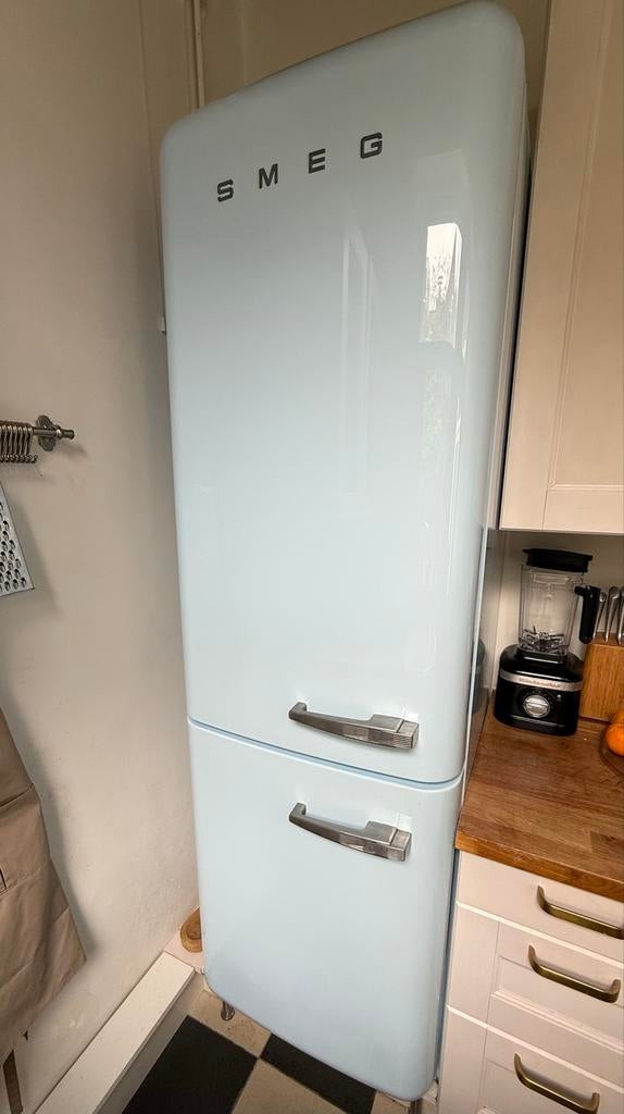 Smeg FAB32LAZN1 pastelblauw retro koel-vriescombinatie No Fr, Ophalen, 200 liter of meer, Met aparte vriezer, 160 cm of meer