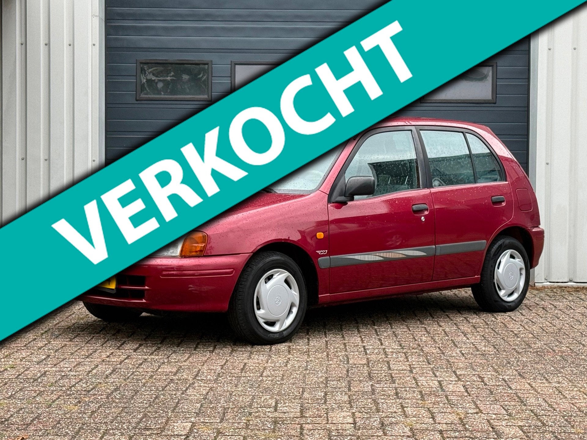 Toyota Starlet 1.3-16V 5-deurs NW APK 24-08-2028 / NAP, Metallic lak, Gebruikt, 4 cilinders, Starlet