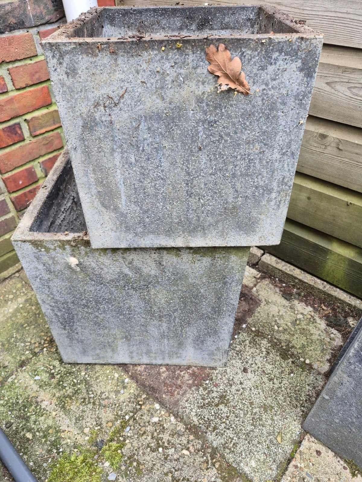 2 bloembakken, Ophalen