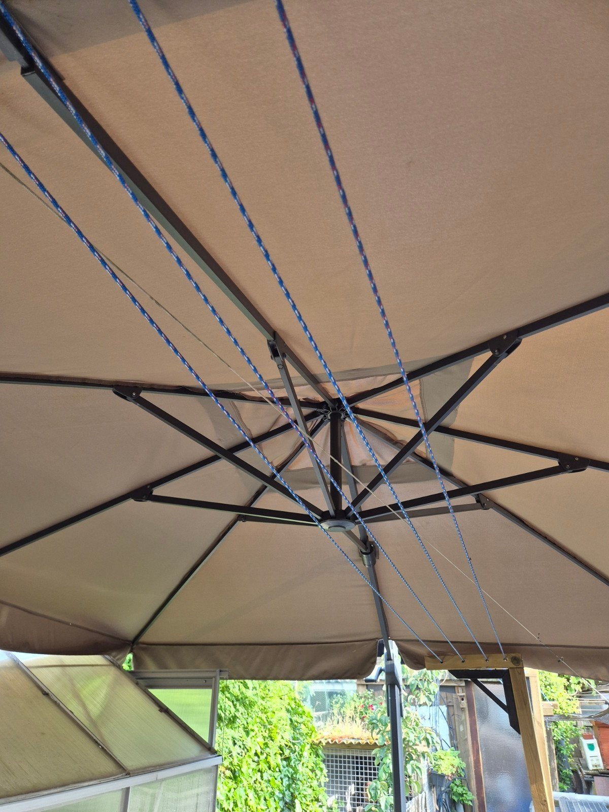 Lesli Living Zweefparasol - Beige, verstelbaar, Ophalen of Verzenden, Zweefparasol, Verstelbaar
